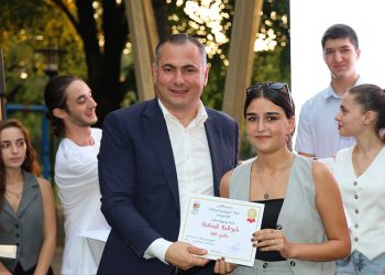 ლანჩხუთში წარმატებული კურსდამთავრებულების დაჯილდოების ცერემონია გაიმართა