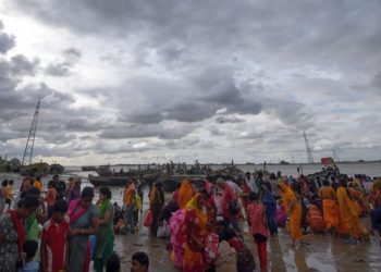 ინდუისტური ფესტივალის აღნიშვნისას 43 ადამიანი დაიხრჩო, მათგან 37 ბავშვია – ინდოეთი