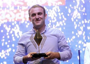 “უნივერსიტეტმა ხელისუფლების დაკვეთა შეასრულა” – ბსუ-მ მასწავლებლის ეროვნული ჯილდოს მფლობელი გაათავისუფლა