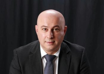 “გამოიყვანეთ მიშა – 3 პრეზიდენტი დააყენეთ რუსთაველზე ერთად ხელჩაკიდებული, რუსეთის წინააღმდეგ!” – ხუროშვილი