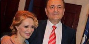 ,,ადრეც გითხარი, ყველა რომ შევიდა, შედი არავის ეხსომება შენი პრინციპულობა- მეთქი მაგრამ მიჯერებ?!” – ბელა ალანია შალვა ნათელაშვილს