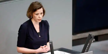 “ქართველებო, იბრძოლეთ რუსული ოლიგარქის წინააღმდეგ, მე შევუერთდები დემონსტრანტების ძახილს ქუჩებში” – ბუნდესტაგის დეპუტატი