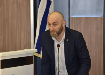 “აფხაზებსაც უნდა მოვუხადოთ ბოდიში და ოსებსაც…” – აჭარის უმაღლესი საბჭოს “ოცნების” დეპუტატი, დავით ბაციკაძე