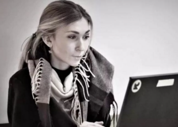 რუსეთის პატიმრობაში მყოფი უკრაინელი ჟურნალისტი ვიქტორია როშინა გარდაიცვალა