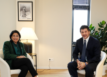 „სალომე ზურაბიშვილი სადაც არის იქ არ უქნია ღმერთს და რა პრემიერობაზე მელაპარაკებით?“ – კალაძე