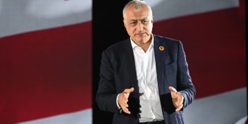 ივანიშვილი იმიტომ გვებრძვის, რომ არ დავემონეთ და პრინციპულად დავდექით – მამუკა ხაზარაძე