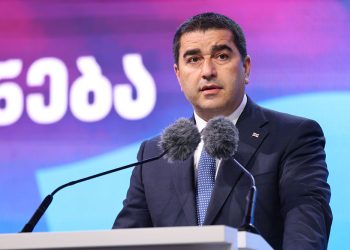 “ამის მაგალითია ლგბტ-პროპაგანდის წინააღმდეგ კანონი, რომელსაც ხელი მოვაწერე” – პაპუაშვილი