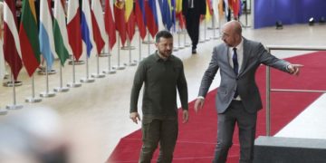 შარლ მიშელმა ვოლოდიმირ ზელენსკი ევროპული საბჭოს სამიტზე მიიწვია