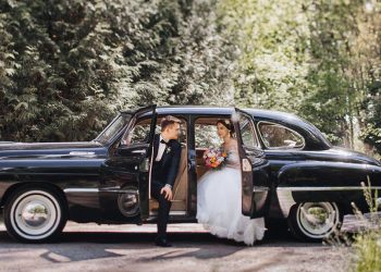 3 მიზეზი, რატომაც უნდა იქირაო ქორწილისთვის მანქანა
