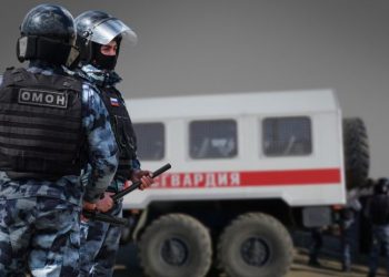 ჩეჩნეთში უცნობმა პირებმა “როსგვარდიის” სატვირთო მანქანა დაცხრილეს