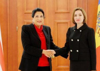 “მაია, ჩვენ ერთად შევალთ ევროპაში” – პრეზიდენტმა თავისუფლების მოედნიდან მაია სანდუს მიმართა