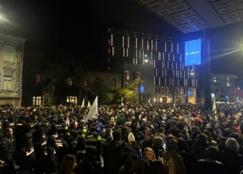 “დავბანაკდებით ისევ აქ” – ოპოზიცია თსუ-სთან დაბრუნდა