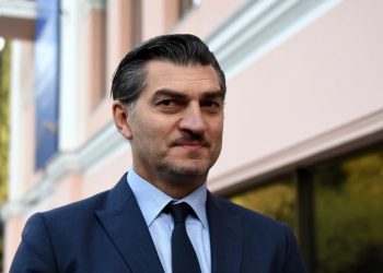 “ქართულმა ოცნებამ” პრეზიდენტობის კანდიდატად მიხეილ ყაველაშვილი დაასახელა