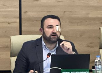 ,, ეს თვალი რომ აიხვია სანტავიკით, ბანძი, სპეციალურად რომ დაამძიმოს მუხლი” – ვიკა ბუკია