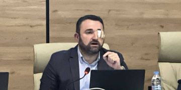 ,, ეს თვალი რომ აიხვია სანტავიკით, ბანძი, სპეციალურად რომ დაამძიმოს მუხლი” – ვიკა ბუკია