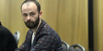 ,,დღეს რუსთაველზე გვარბევს რეჟიმი, რომელიც საქართველოს ხელისუფლება არაა“ – ვახუშტი მენაბდე