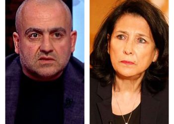 ,, ეგეთი „მშვიდობიანი” მომიტინგეები ამხობდნენ კანონიერ ხელისუფლებას 1991 წლის დეკემბერში, რომლებსაც შენ და შენი ქმარი (შენი შვილის ნათლია), ხოტბას ასხამდით შემდგომ” – გიორგი გამსახურდია პრეზიდენტს