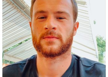 ,,ვგმობ ძალადობას და შეუძლებელია იმის ყურება, რაც დღეს საქართველოში ხდება“ – ბუდუ ზივზივაძე