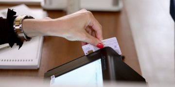 გამოძიების ფარგლებში ამომრჩეველთა ვერიფიკაციის აპარატები დაილუქა