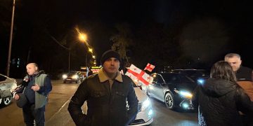 “კილომეტრიანი კოლონებია, მოდიან რეგიონებიდან” – ხაბეიშვილი