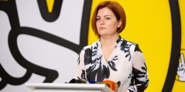“ეს არის ხმების ქურდების თავშეყრა – არ შევალთ ამ პარლამენტში” – ანა ნაცვლიშვილი