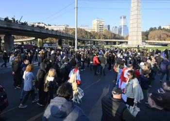 გმირთა მოედანზე მოძრაობა გადაიკეტა