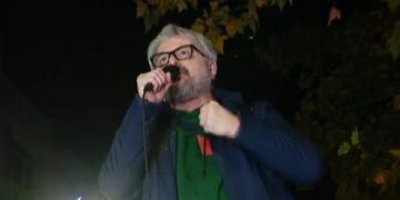 “მორჩა სეირნობა, ვკეტავთ ყველაფერს, პასუხისმგებლობას ვიღებთ ლიდერები” – გვარამია