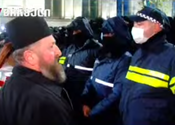 “ეს შეკრება არ არის, ეს ერის ხმაა… იქ, ზემოთ, ერთმა მაინც თქვას “მამაო ჩვენო” – სასულიერო პირი სპეცრაზმს