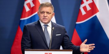 “ამას სიამოვნებით გავაკეთებ” – ფიცო მოსკოვში აღლუმს დაესწრება