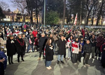 ქუთაისის მერიასთან საპროტესტო აქცია მიმდინარეობს