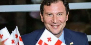 “ვგმობ ძალადობას და ვტოვებ ნიდერლანდებში საქართველოს ელჩის თანამდებობას” – დავით სოლომონია