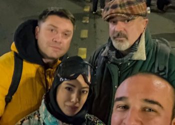 ფოტო აქციიდან – ,,გენაცვალეთ ტვ იმედიც დატოვეთ და ეგაა”