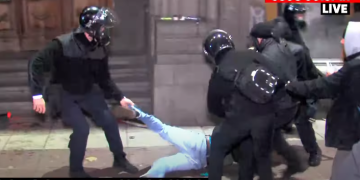 ,,მასობრივად პარავენ ნაცემებს და გატაცებულებს ტელეფონებს, თუ კიდევ რამე მოეწონათ, იმასაც” – ეკა კვესიტაძე