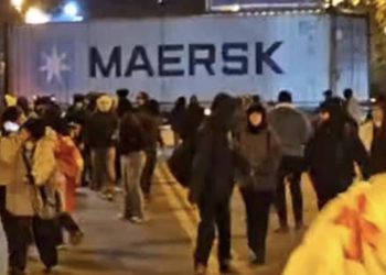 ტრაილერმა გადაუკეტა გზა მორბენალებს, ვინც ხალხს მისდევდა!