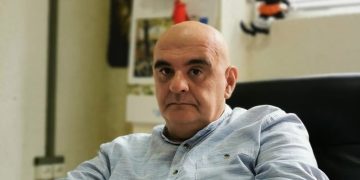 ,, ვერ გავიგე და 20 მდე რას ვშვებით ასე ვხოცავთ ამ ბავშვებს ქუჩებში?? და 20 მერე ყველა ბედნიერები ვიქნებით თუ როგორ არის?” – ზურა სიხარულიძე