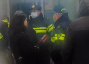 ხმაური “თავისუფლების მოედნის” მეტროში – პოლიცია მოქალაქეებს ჩხრეკს