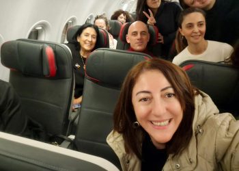 ხედავთ ხომ ქალბატონ პრეზიდენტს ეკონომ კლასში?! – მაიკო ძნელაძე