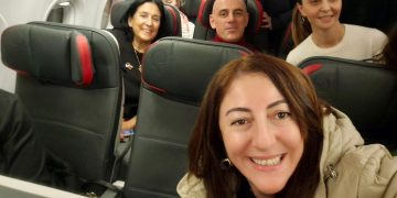 ხედავთ ხომ ქალბატონ პრეზიდენტს ეკონომ კლასში?! – მაიკო ძნელაძე