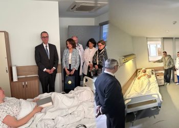 ელჩებმა მაკა ჩიხლაძე და გიორგი შეწირული კლინიკაში მოინახულეს