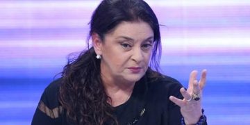 ,, ფუი, თქვე სულაძაღლებულებო! თქვენ, ფარჩაკებო! თქვენ, ლეშზე დაგეშილებო!” – ხათუნა ხოფერია