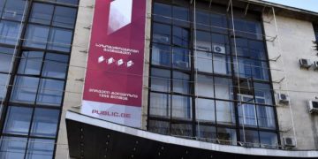 საზოგადოებრივი მაუწყებლის თანამშრომლების ნაწილი დისკუსიებისთვის დღის ეთერის გახსნას ითხოვს