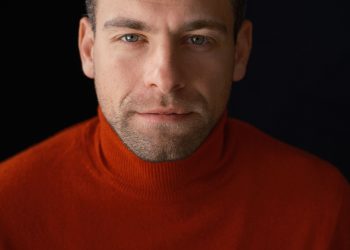 ვასო აბაშიძის სახელობის ახალი თეატრის 171 თანამშრომელი გენერალურ პროკურორს მიმართავს