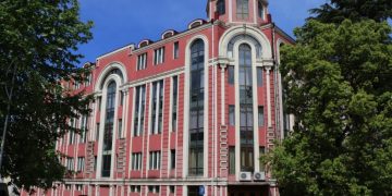 „ვითხოვთ საქართველოს კონსტიტუციის 78-ე მუხლის დაცვას” – ბათუმის წმ. ანდრია პირველწოდებულის სახელობის სკოლის პედაგოგების პეტიცია