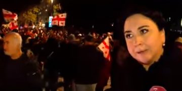 “ეს მოსამართლეების კისერზეა” – რა ხდება ბათუმში, აქციაზე, სადაც ეკა ბესელიაცაა