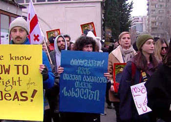 “ტიტუშკებო, ჩვენ თავები გაგვიტყდა, თქვენ სახელები” – აქცია თბილისში