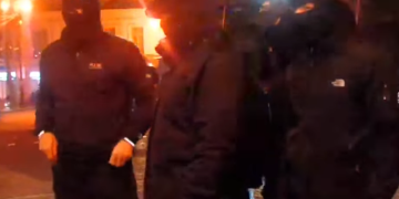 თავისუფლების მოედანზე წყლის ჭავლის მანქანები განლაგდა
