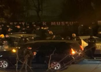 “ასპრია ფიტნესში” 100-მდე ნიღბიანი შეიჭრა – ისინი შინჯიკაშვილის მოადგილეს ეძებენ – მედია