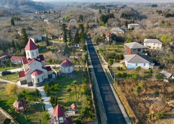 ლანჩხუთში შიდა გზების რეაბილიტაცია აქტიურად გრძელდება – დეტალები
