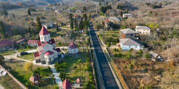 ლანჩხუთში შიდა გზების რეაბილიტაცია აქტიურად გრძელდება – დეტალები