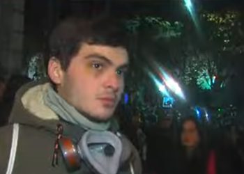 “მცემეს, ათამდე პირმა გამათრია, ჩანთა წამართვეს” – რას ჰყვება აქციის მონაწილე